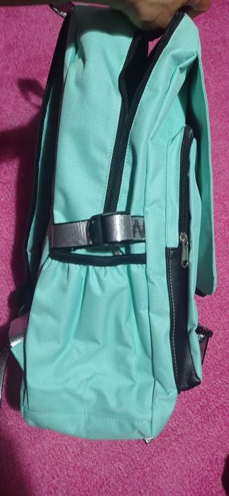 Mochila NOVA nunca foi usada