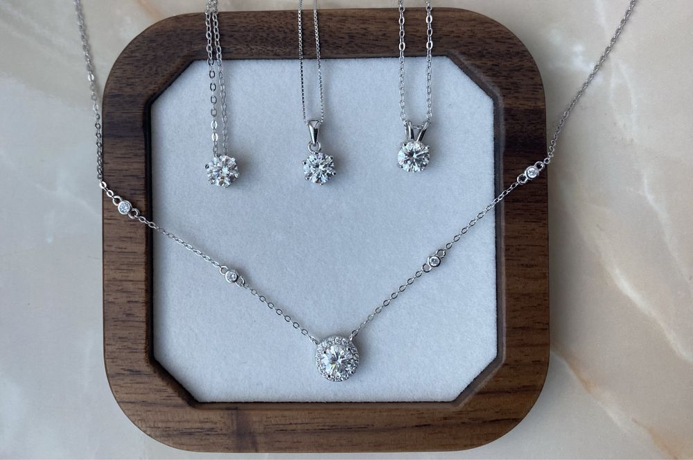 Розпродаж кулонів з муасанітом 1 карат муассаніт білий