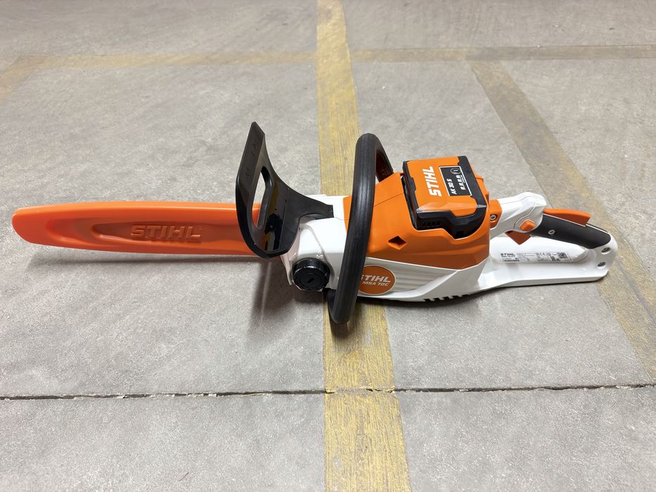 Motoserra Stihl MSA 70 c/ bateria e carregador