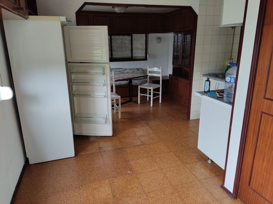 Aluga se T 2 em pereiro de palhacana