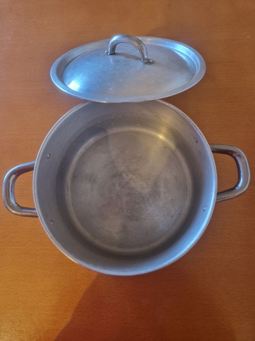 Tacho grande em alumínio