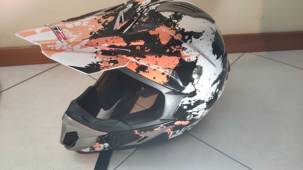 Capacete moto usado