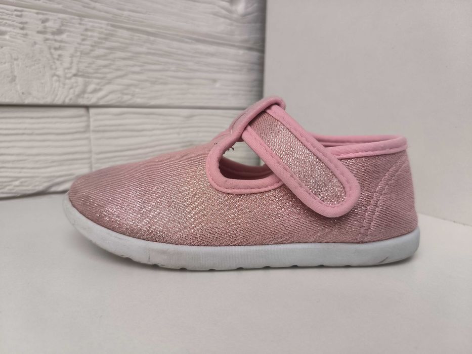 buty baleriny, kapcie dla dziewczynki, r. 30
