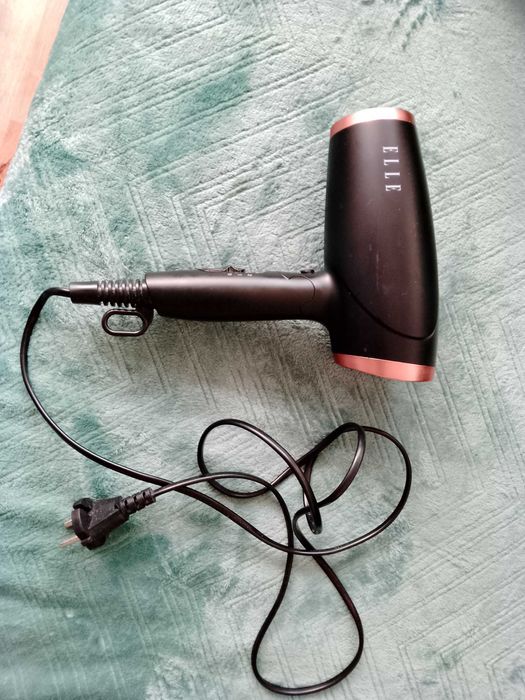 Suszarka do Włosów ELLE _ Hair Dryer, czarna, składana rączka.