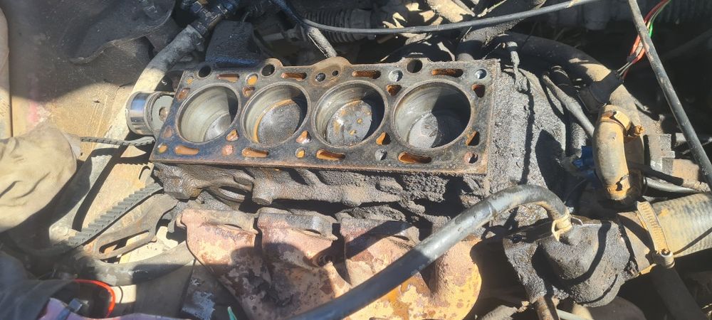 Мотор двигуна 1.3 1.4 CVH форд ескорт блок оріон Ford escort orion