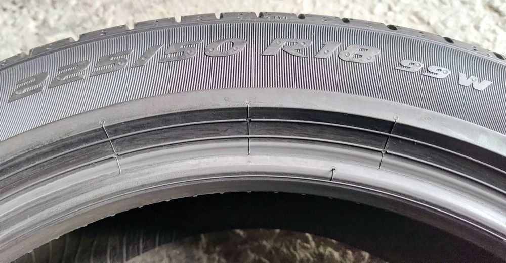 Шини літні R18 225/50 Pirelli Pzero