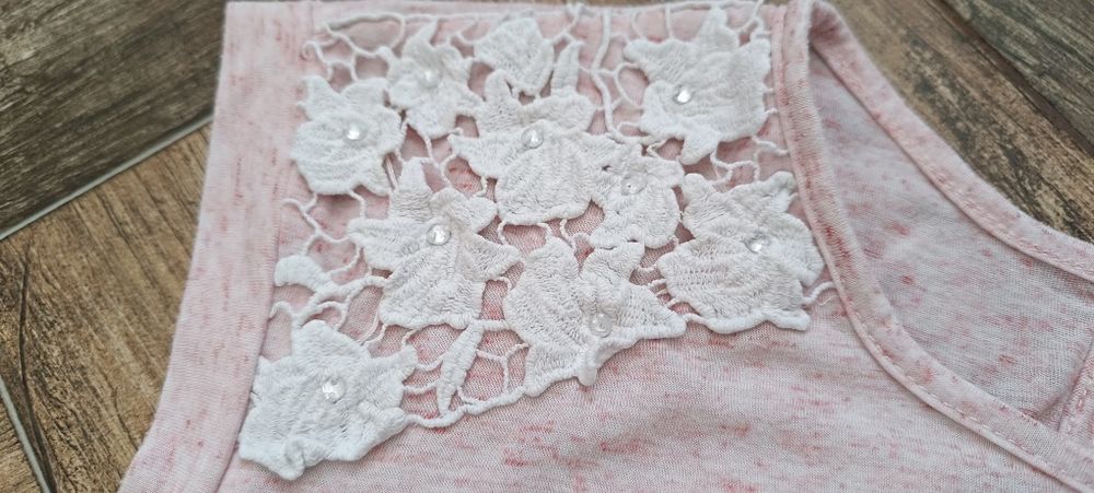 Zestaw ubrań kobiecych