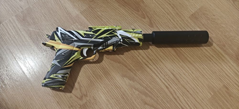 Water bullet gun