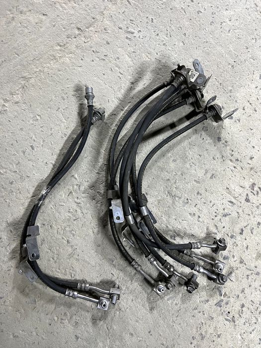 Тормозний шланг лівий правий Тесла 3 торморзной шланг Tesla 3 Разборка