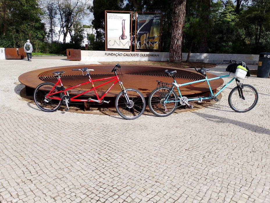 Vendo bicicletas tandem, para duas pessoas ou para uma.