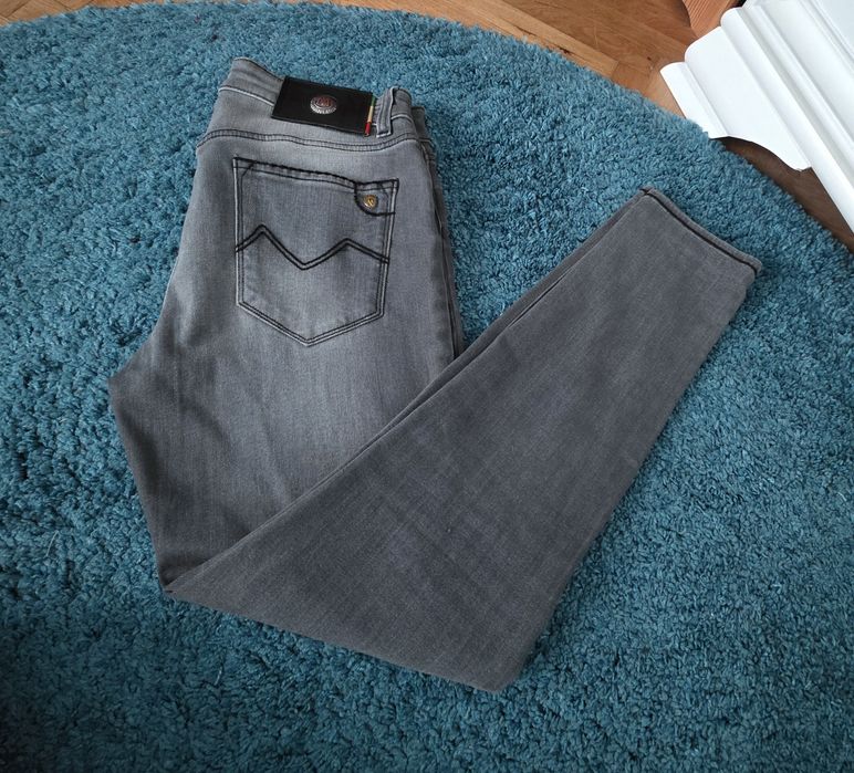 Włoskie jeansy damskie Mancini rozm. L