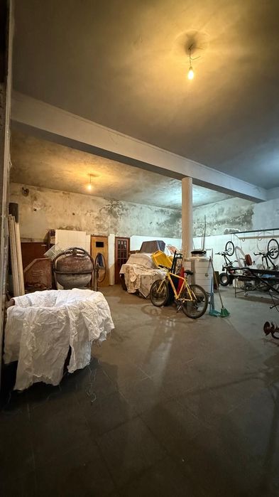 Vende-se casa em sambade alfândega da fé