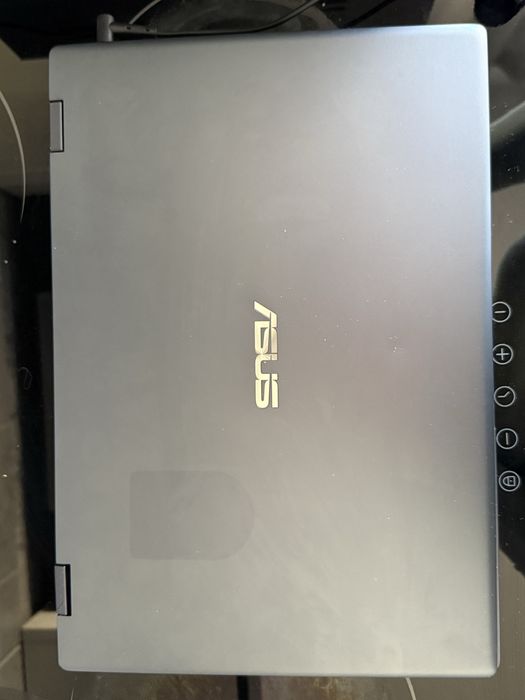 Asus нотбук в гарному стані