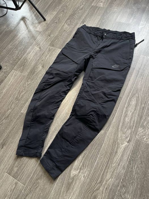 Nike Sportwear tech woven bonded jogger