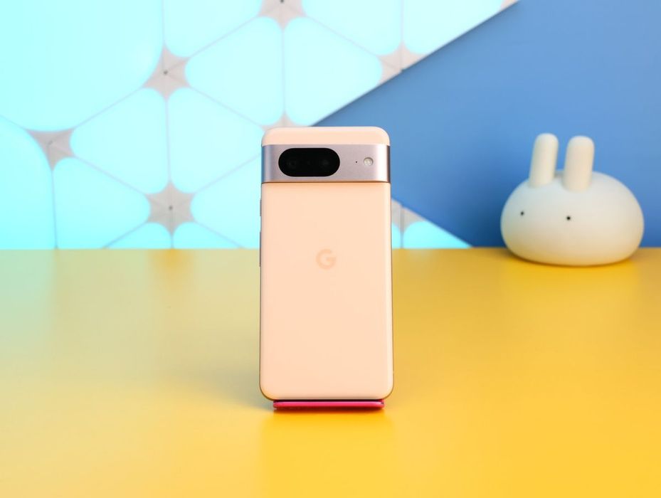 Смартфон Google Pixel 8 8/128GB Rose (170662) Б/У З ГАРАНТІЄЮ
