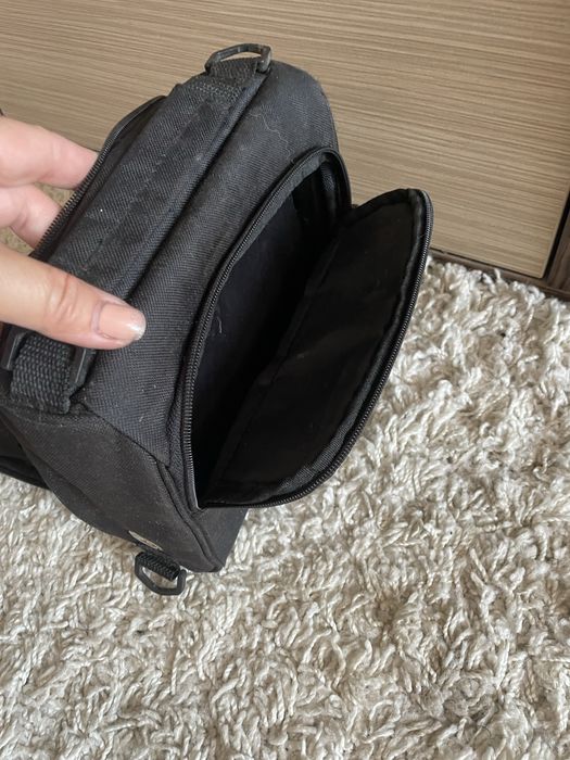 Продам сумочку для відеокамери, косметичку, для дрібничок.