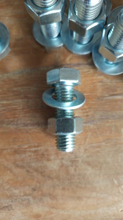 19 conjuntos parafuso + porca + anilha