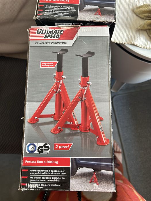 Cavaletes de Apoio para Automóvel Ultimate Speed 2T – Novos, Nunca Usados