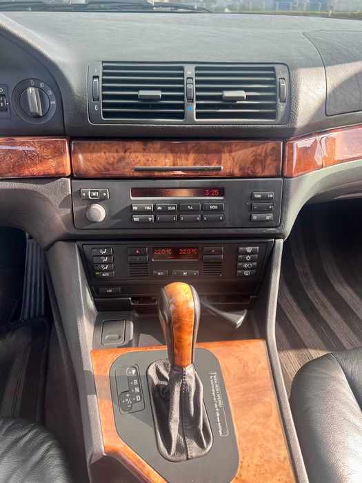 BMW 523i 170KM e39