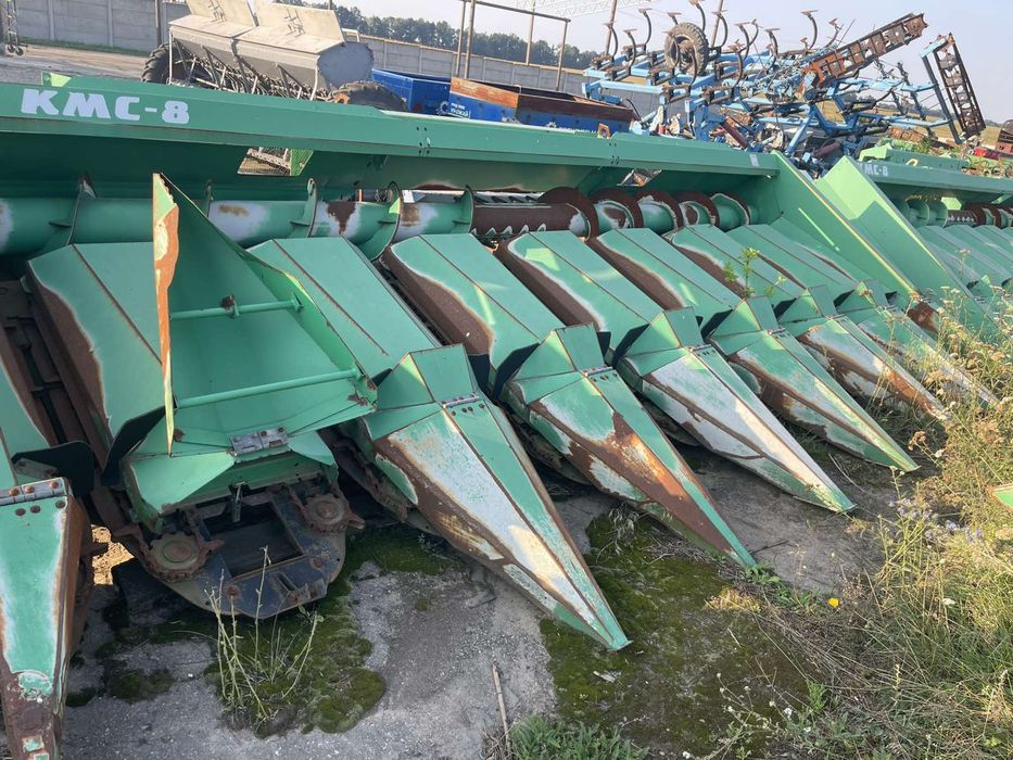 Кукурузозбиральна машина КМС-8