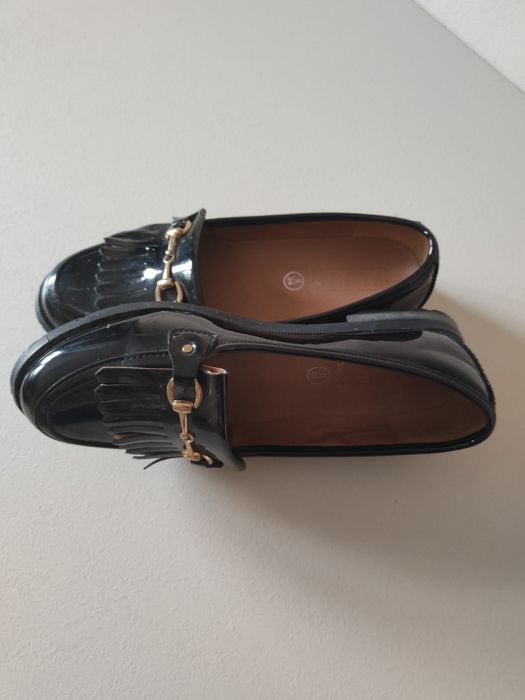 Buty damskie, półbuty , mokasyny lakierowane.