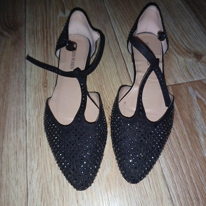 Босоніжки Балетки