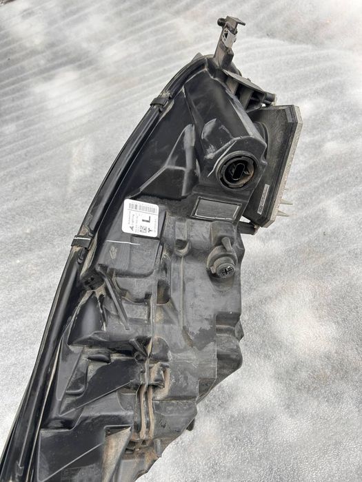 Фара Tesla Model 3 2018