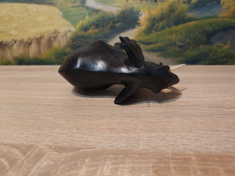 Drewniana figurka słonia, rzeźba