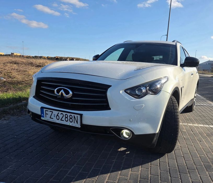Infiniti QX70