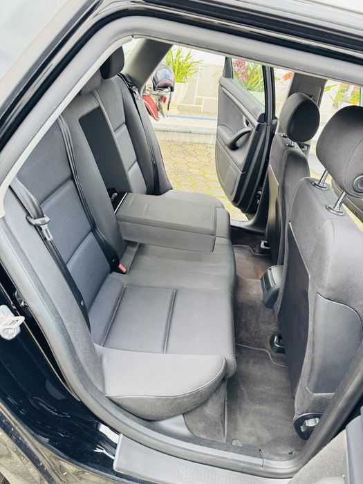 Audi a4 1.9 tdi 130cv M6 S- line 02