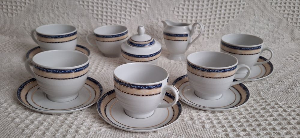 Porcelanowy serwis kawowy Książ