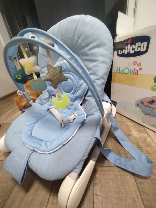 Качеля .качалка. гойдалка шезлонг для малюків чікко chicco hoopla