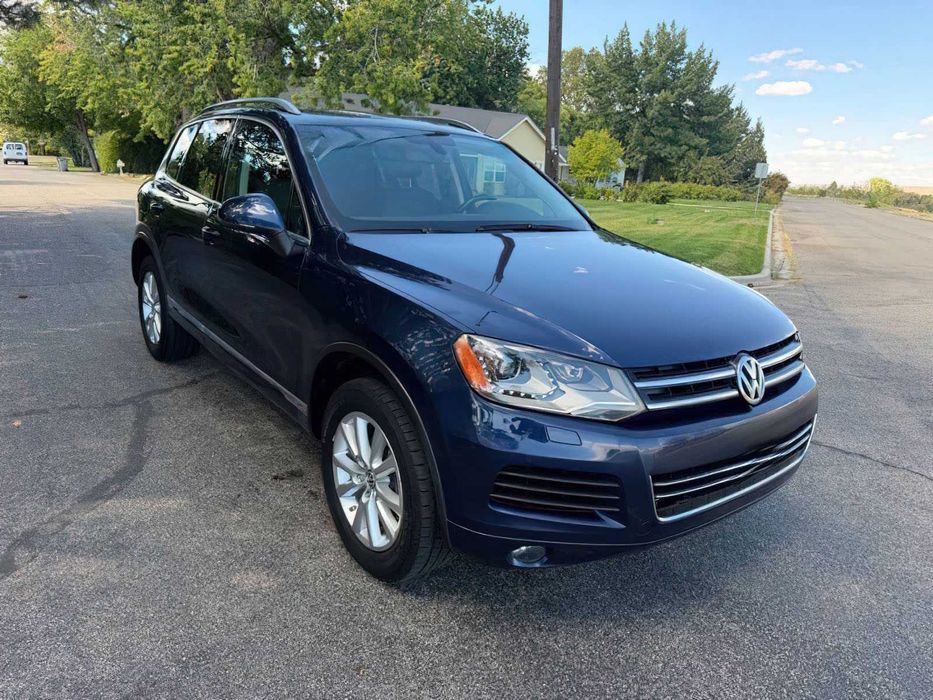 Volkswagen Touareg      2013