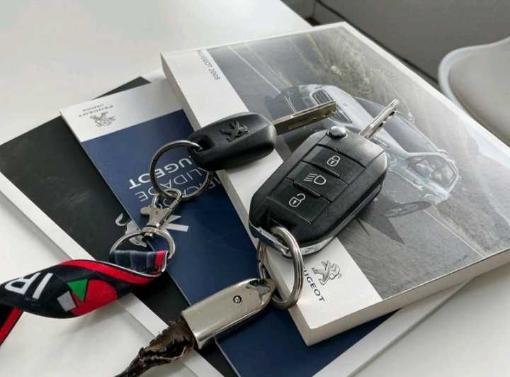 Peugeot 2008 1.2 e-VTi Style de 2016 — photo 5