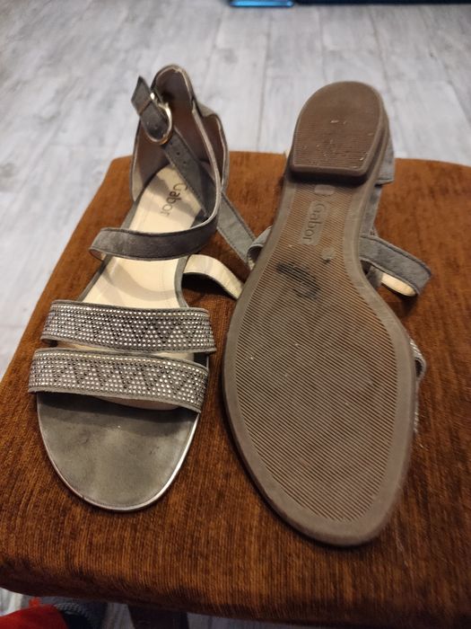 Sandały damskie zamszowe