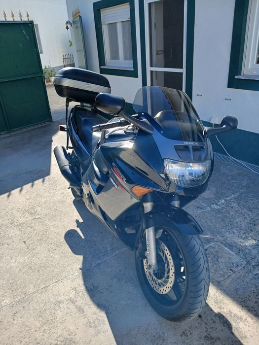 Honda  CBR  1000F