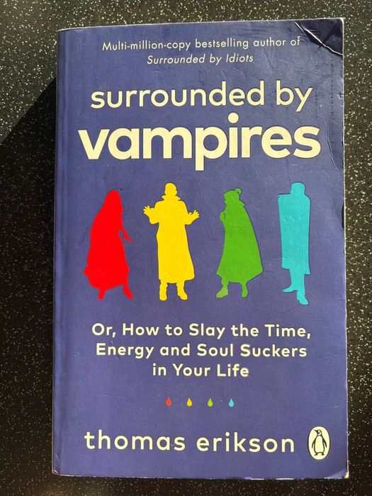Książka w języku angielskim Surrounded by Vampires- Thomas Erikson