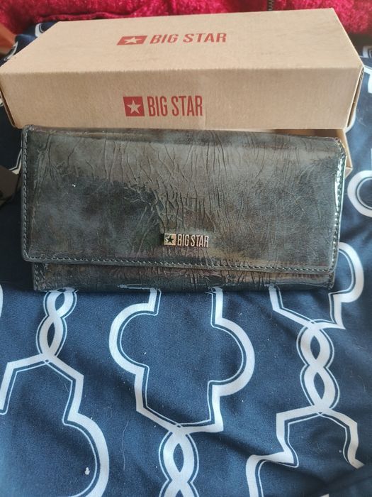 Piękny  duży portfel lakierowany Big Star