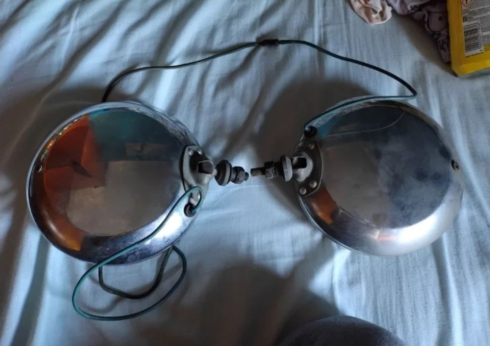 Conjunto de 2 faróis