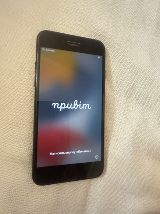 Продам айфон 7 на 32 гб