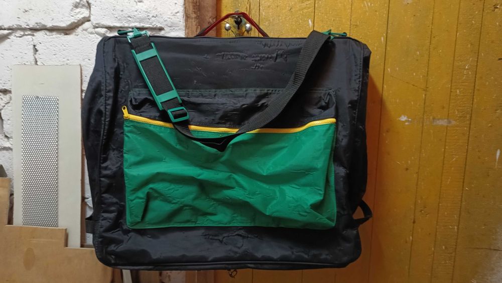 Etui, pokrowiec na ubranie, garnitur Giramondo