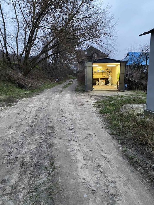 Продам гараж у кооперативі Дніпро