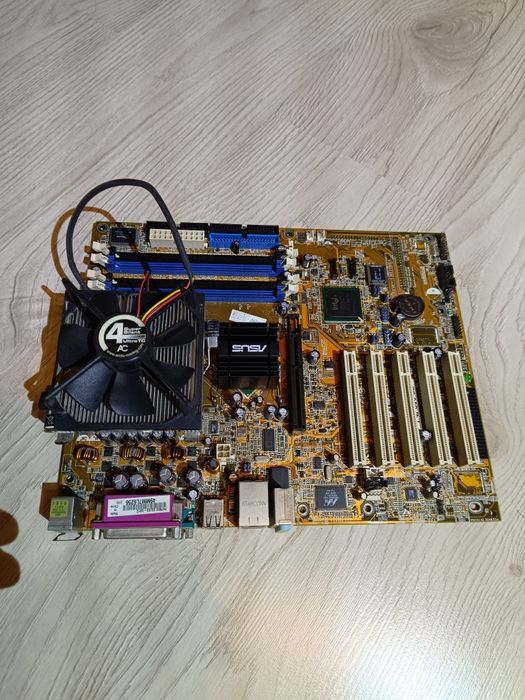 Płyta główna ASUS P4P800 SE + zasilacz, obudowa, napęd DVD (Zestaw Retro)