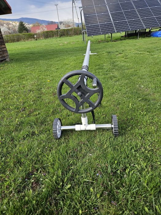 Roller do zwijania folia basenowej