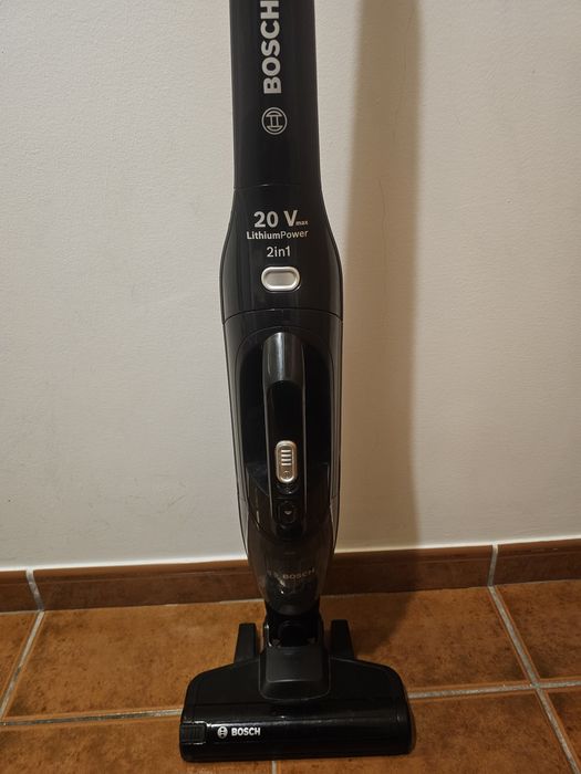 Aspirador Vertical BOSCH BCHF220B