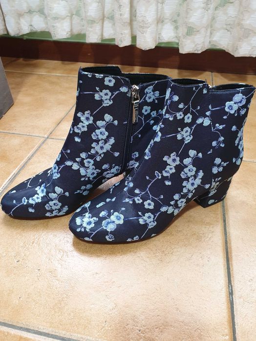 Botins Floridos Bershka