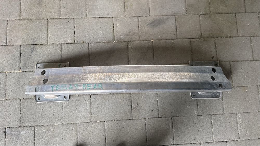 Tesla model 3 підсилювач заднього бампера з кронштейнами оригінал
