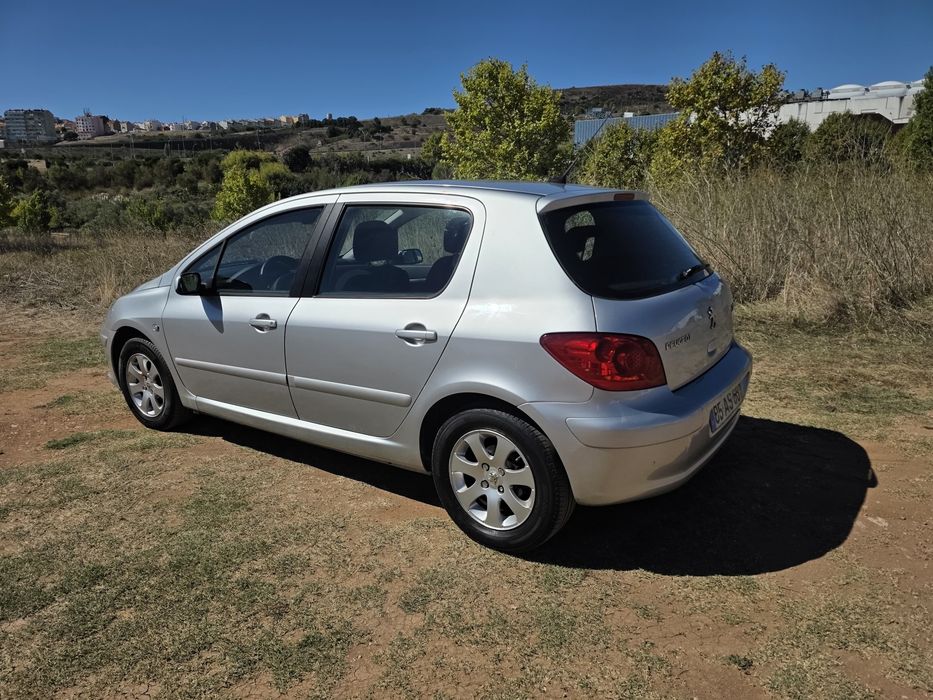 Carro Peugeot 307 — photo 2