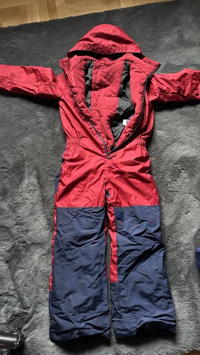 Kombinezon zimowy r. 140