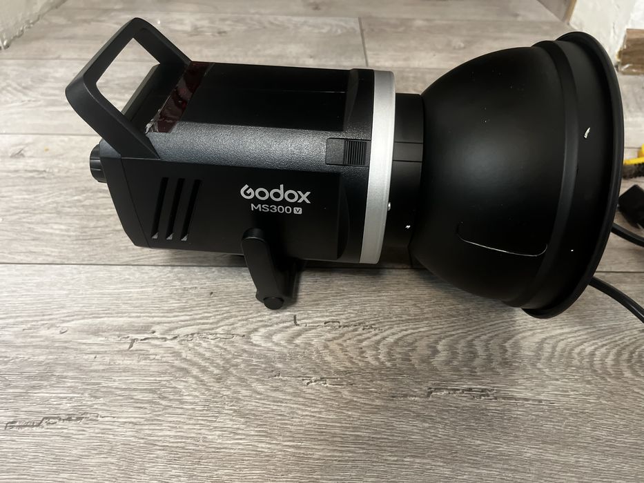 Нова студійна спалах-лампа Godox MS300V 300Ws | Для фото / студії